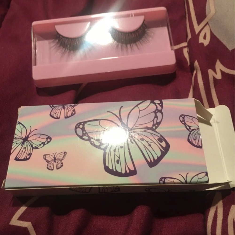 Eyelashes - Picture 7 of 8